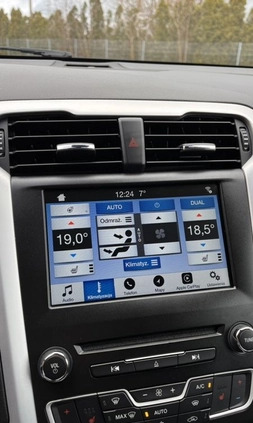 Ford Mondeo cena 72900 przebieg: 104000, rok produkcji 2018 z Lębork małe 277